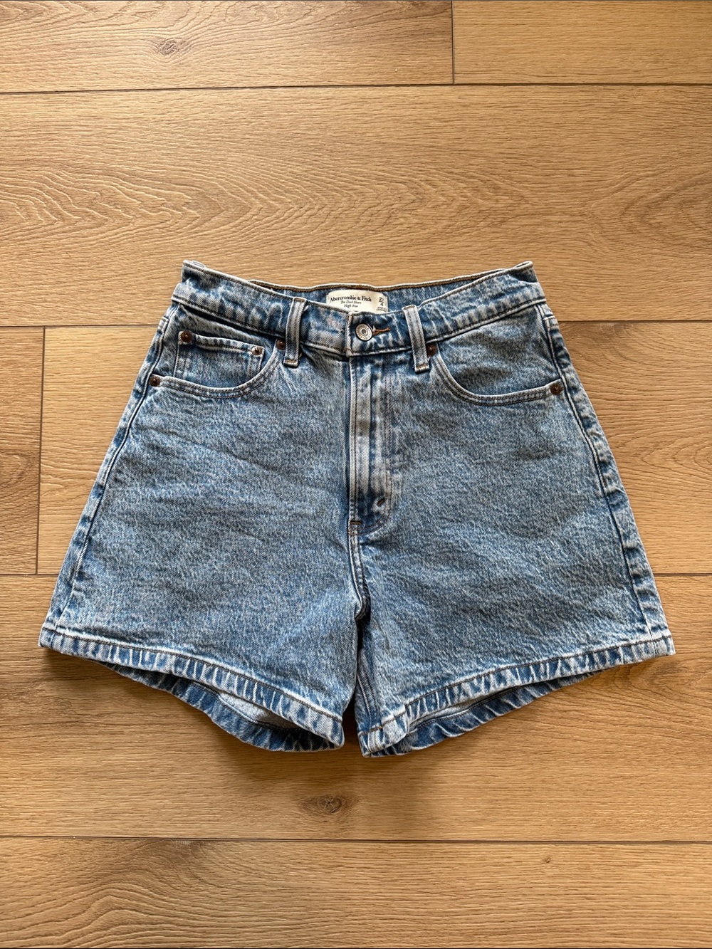 Abercrombie & Fitch Curve Love The Dad Short High Rise